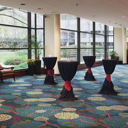 Doubletree By Hilton Kansas City - Оверленд Парк Интерьер фото