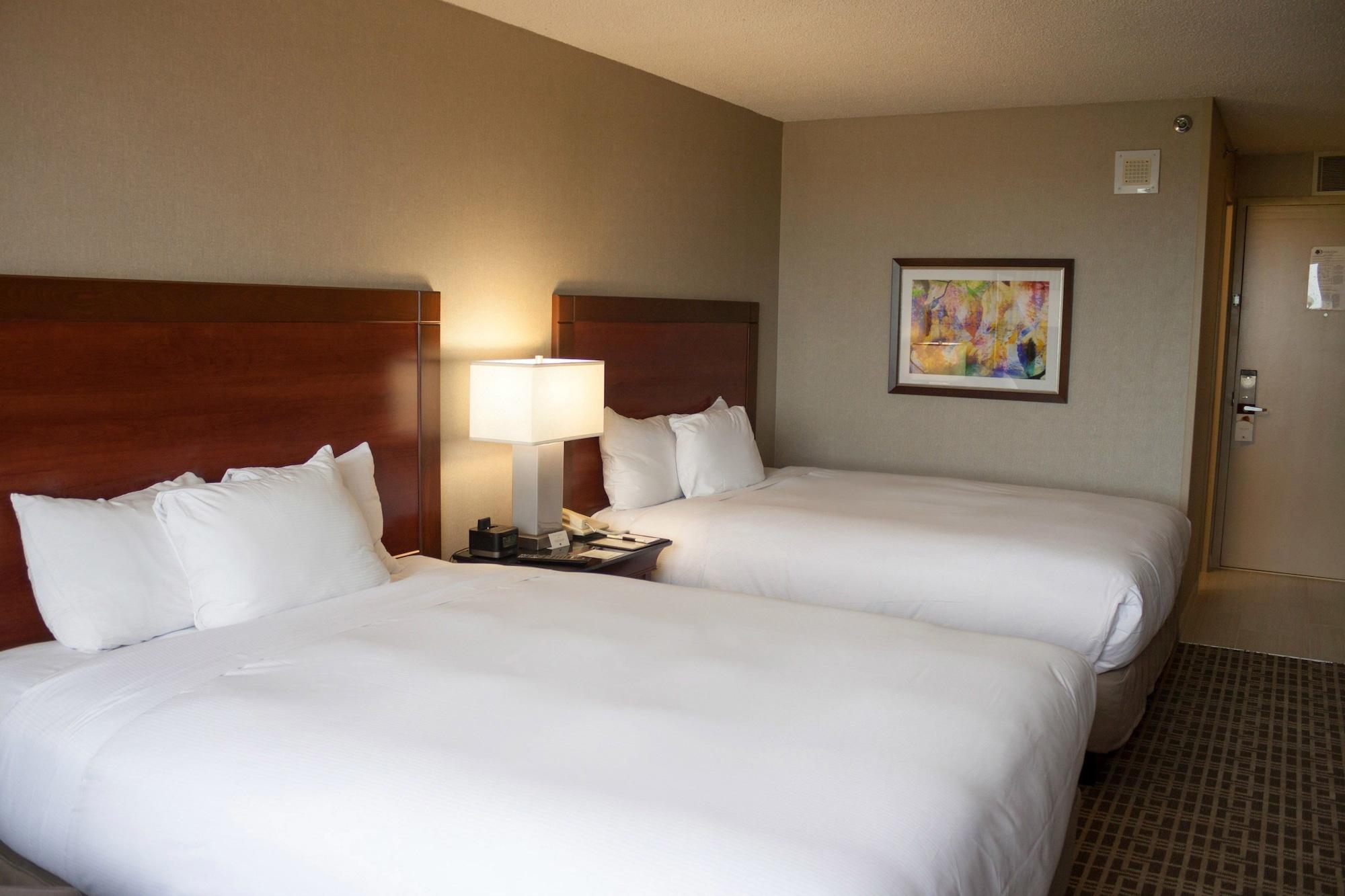 Doubletree By Hilton Kansas City - Оверленд Парк Экстерьер фото