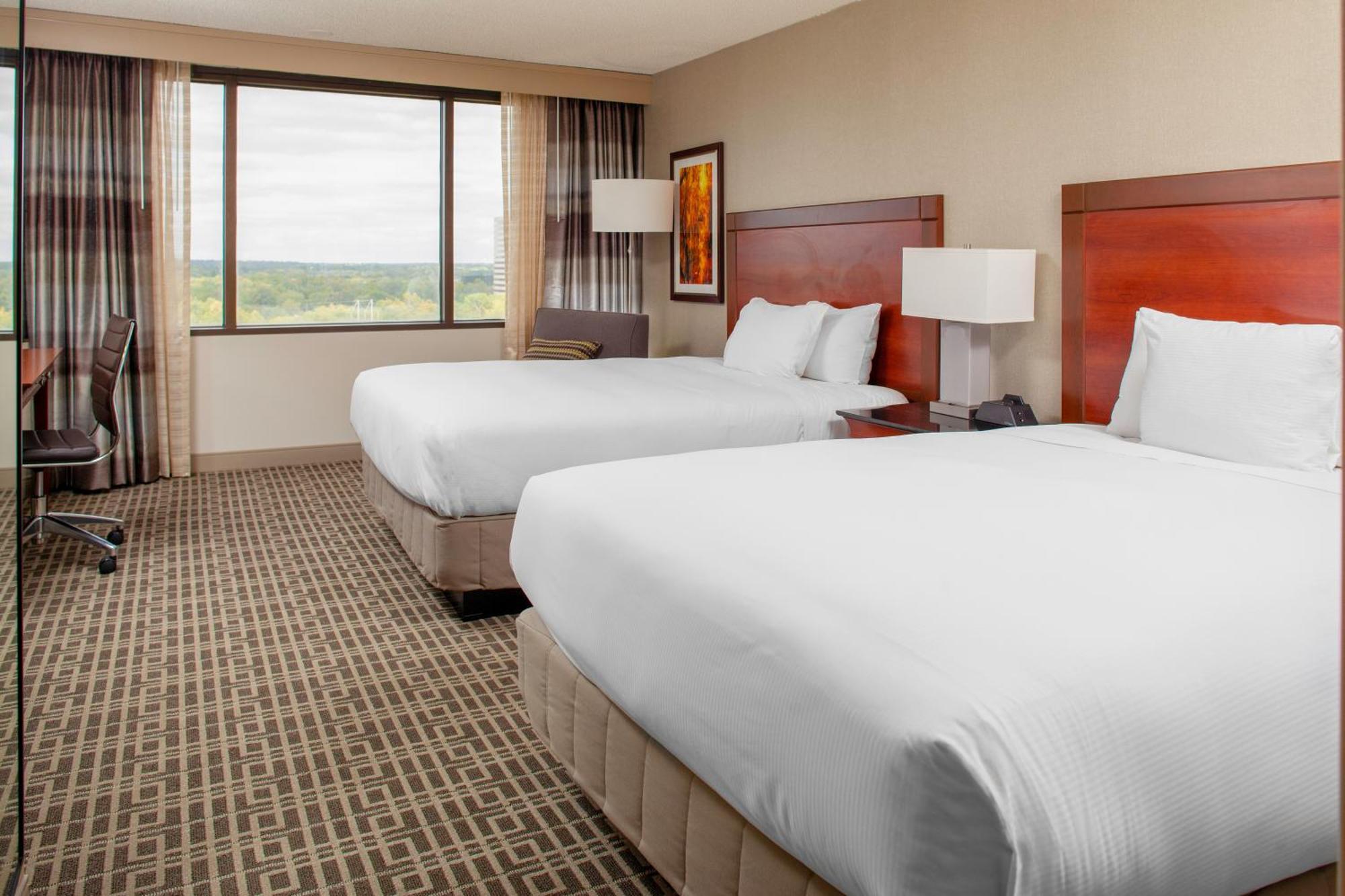 Doubletree By Hilton Kansas City - Оверленд Парк Экстерьер фото