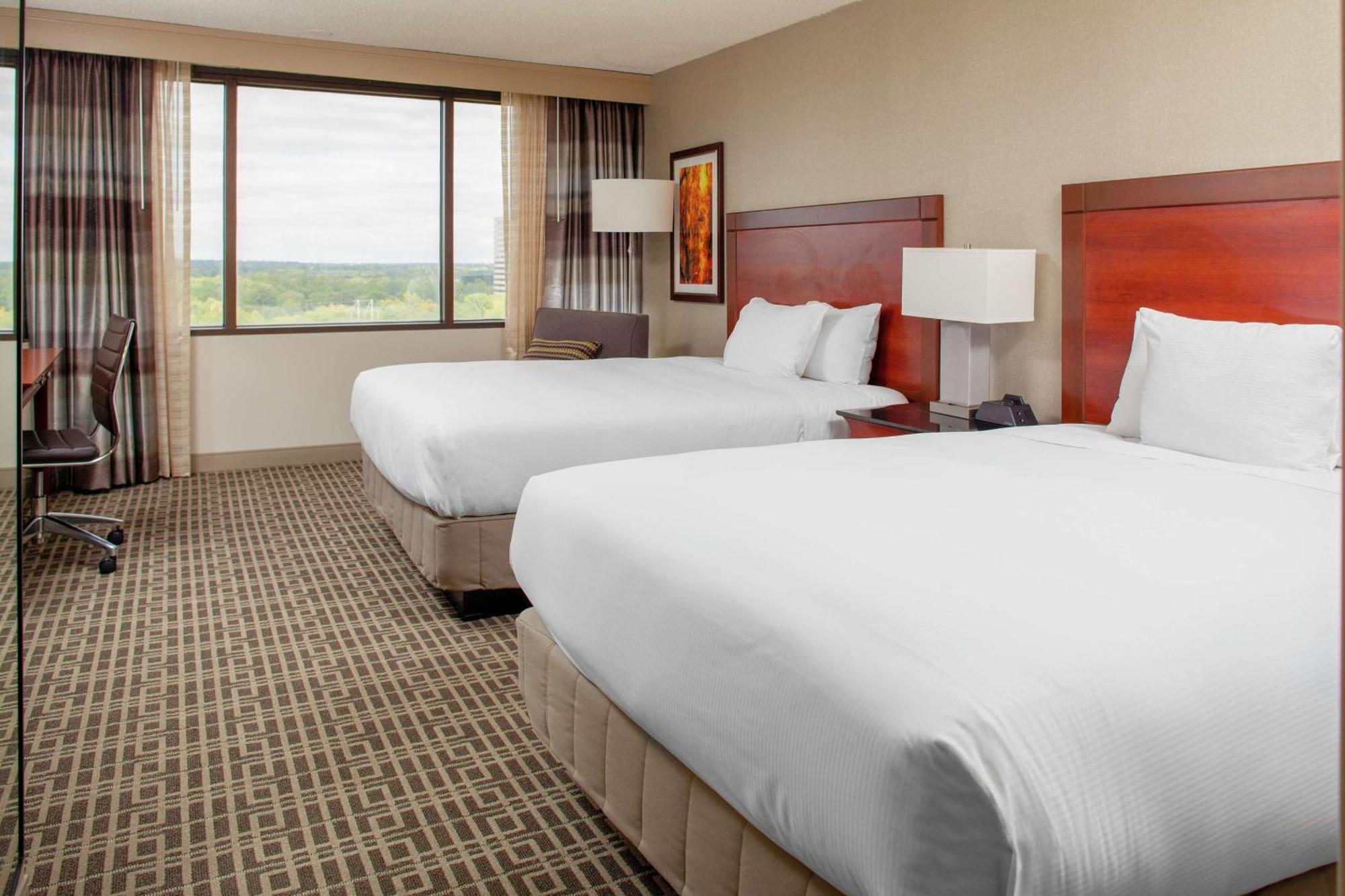 Doubletree By Hilton Kansas City - Оверленд Парк Экстерьер фото
